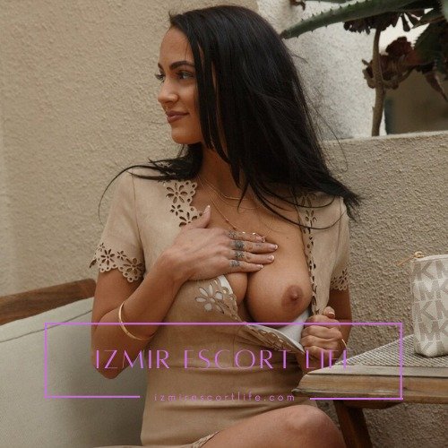 İzmir’de Türbanlı Escort ile Fantezi Dünyanızı Genişletmeye Var mısınız?